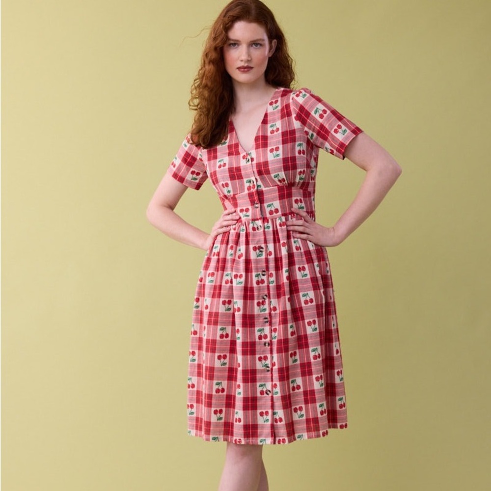 Vintage-Inspired Cherry Print Midi Dress